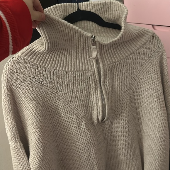 Aerie Waffle Cowl neck with zip up - Picture 2 of 5